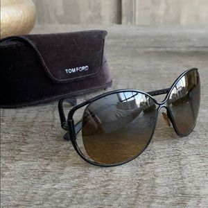 Gorgeous Tom Ford sunglasses